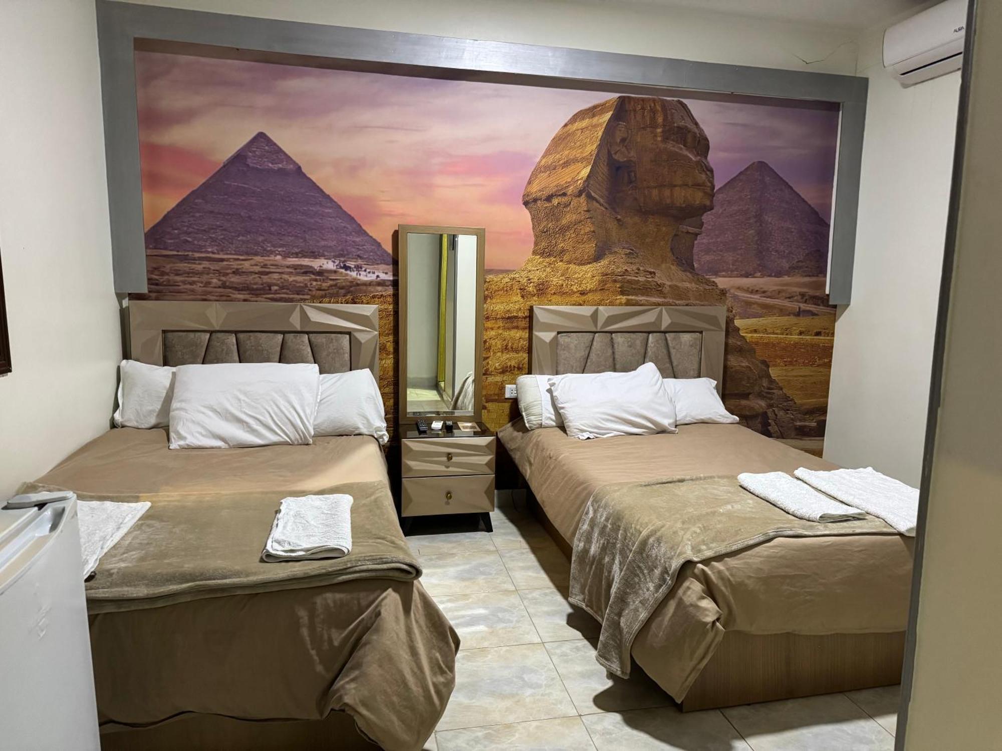Nefertiti Pyramids View Cairo Exterior foto