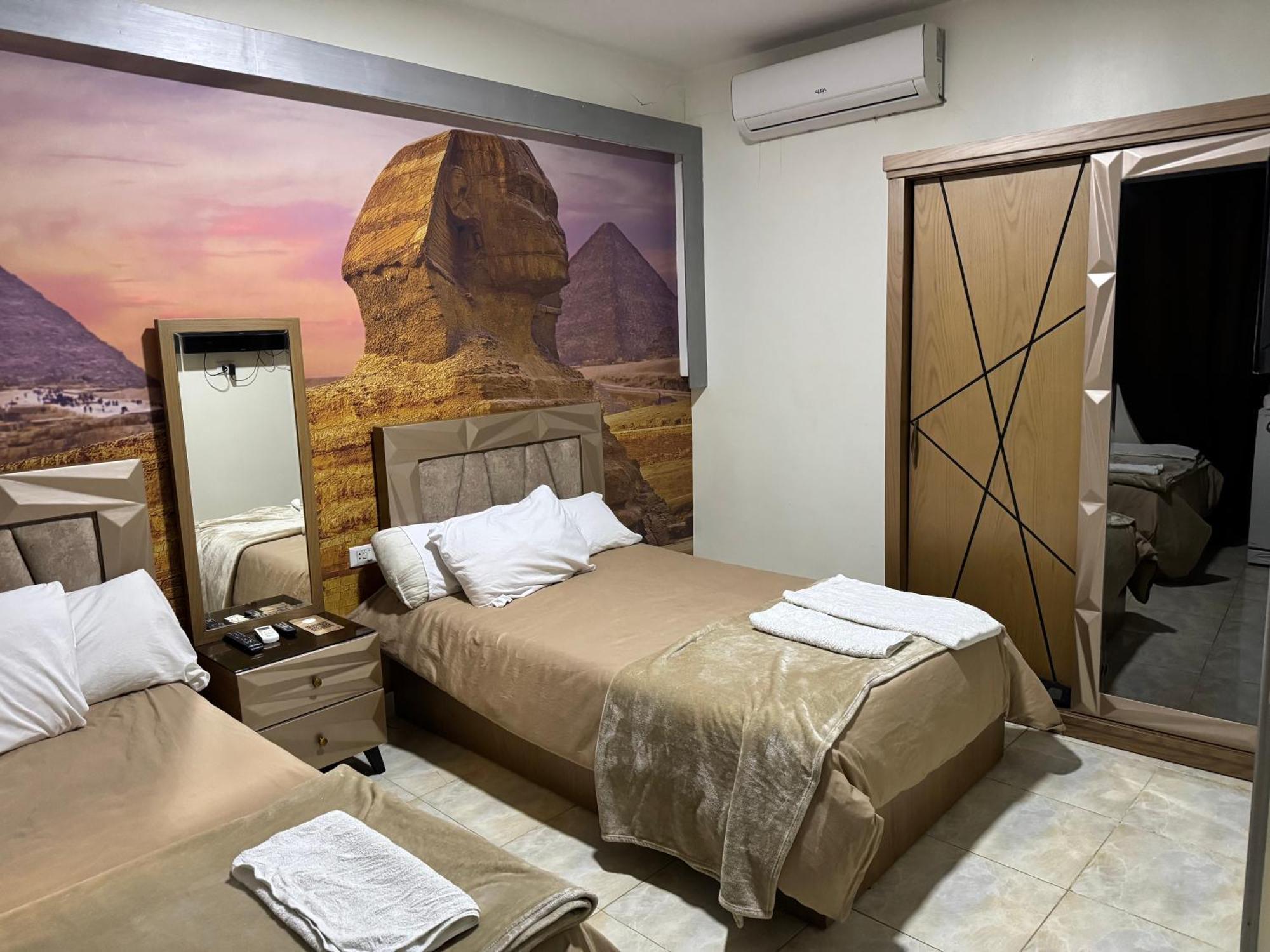Nefertiti Pyramids View Cairo Exterior foto